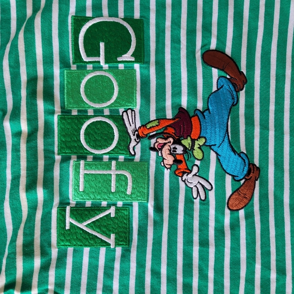 Disney store t shirt - Picture 2 of 3